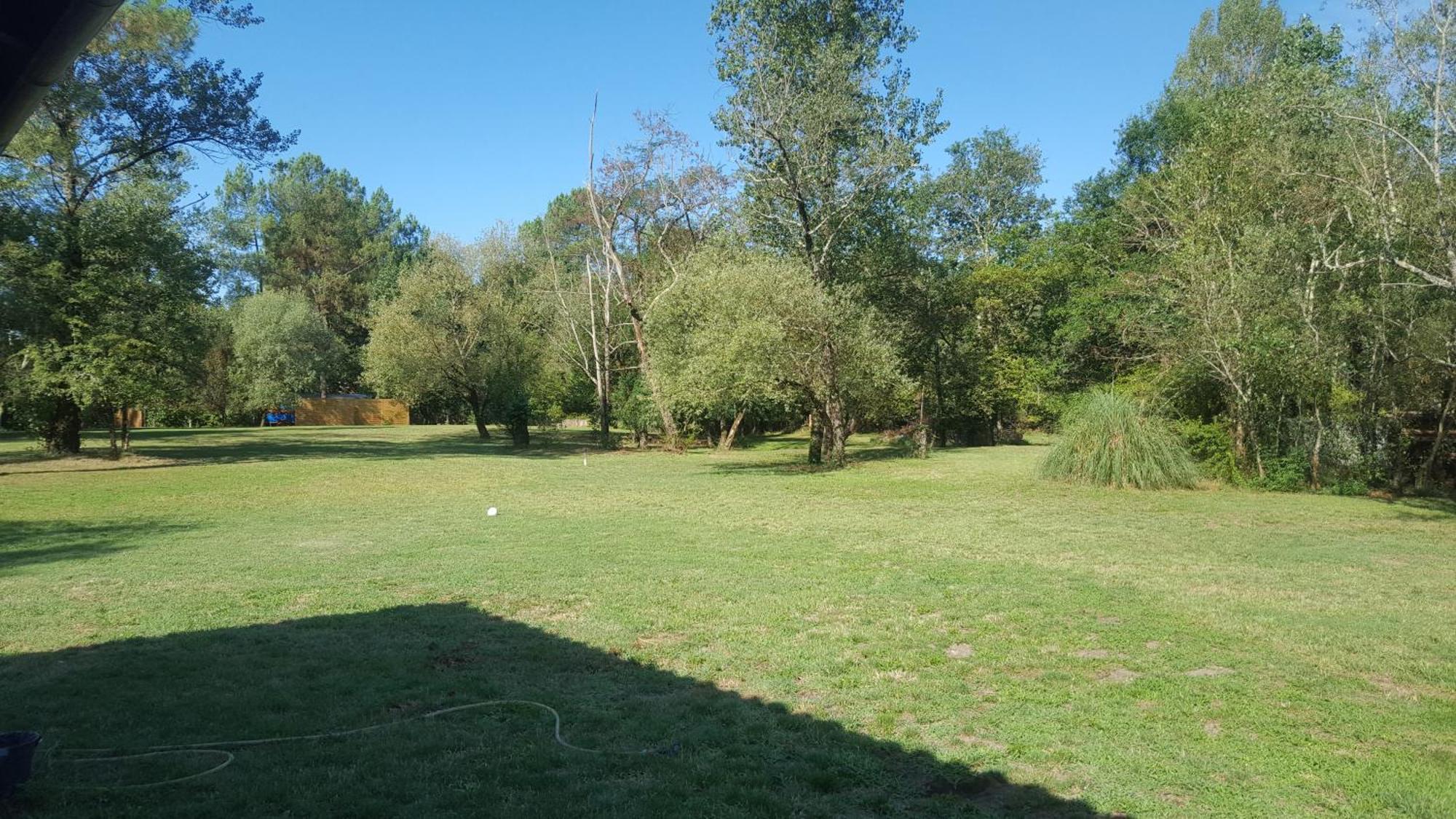 Les Roulottes Vesta Villa Leognan Bagian luar foto